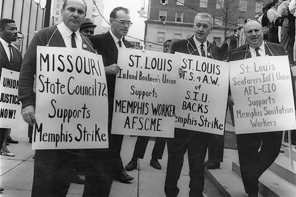weblargesiubacksworkers.jpg